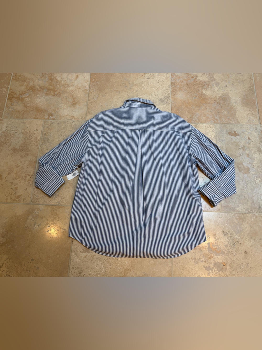 Old Navy Women’s The Boyfriend Striped Button-Up Shirt - Blue/White- NWT - Picture 3 of 3